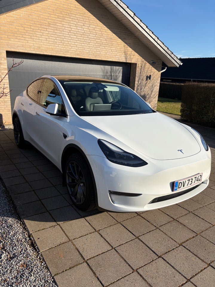 Tesla Model Y Long Range AWD 5d