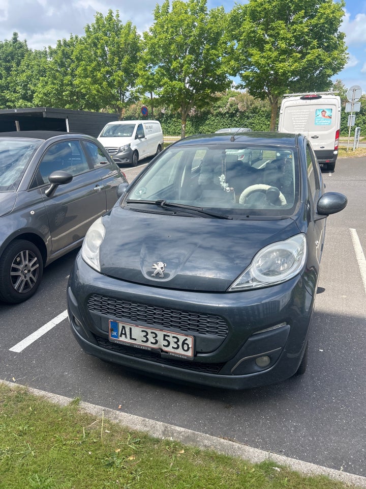 Peugeot 107 1,0 White 5d