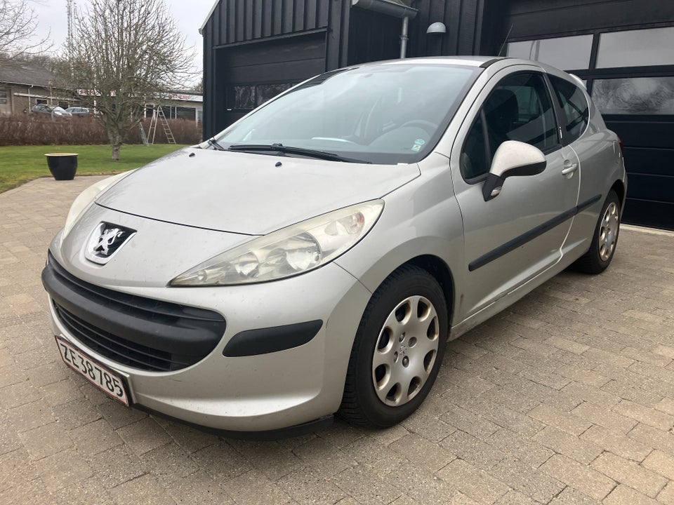 Peugeot 207 1,4 HDi XR+ 3d