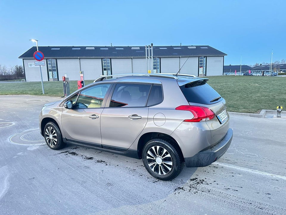 Peugeot 2008 1,2 VTi 82 Active 5d