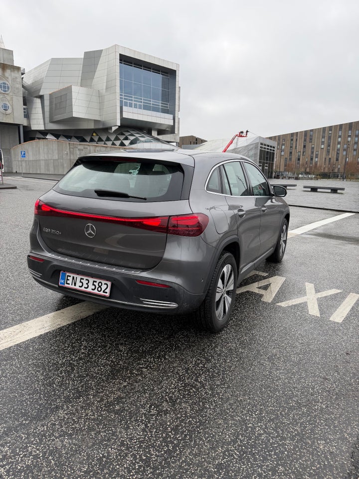 Mercedes EQA250+ Progressive 5d