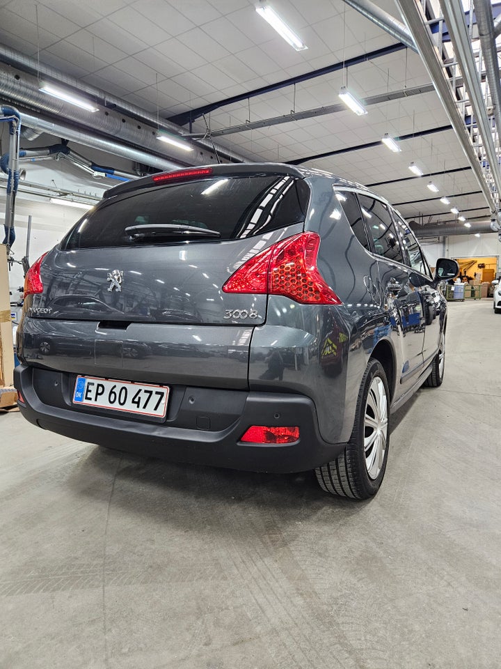Peugeot 3008 1,6 HDi 110 Premium Cool 5d