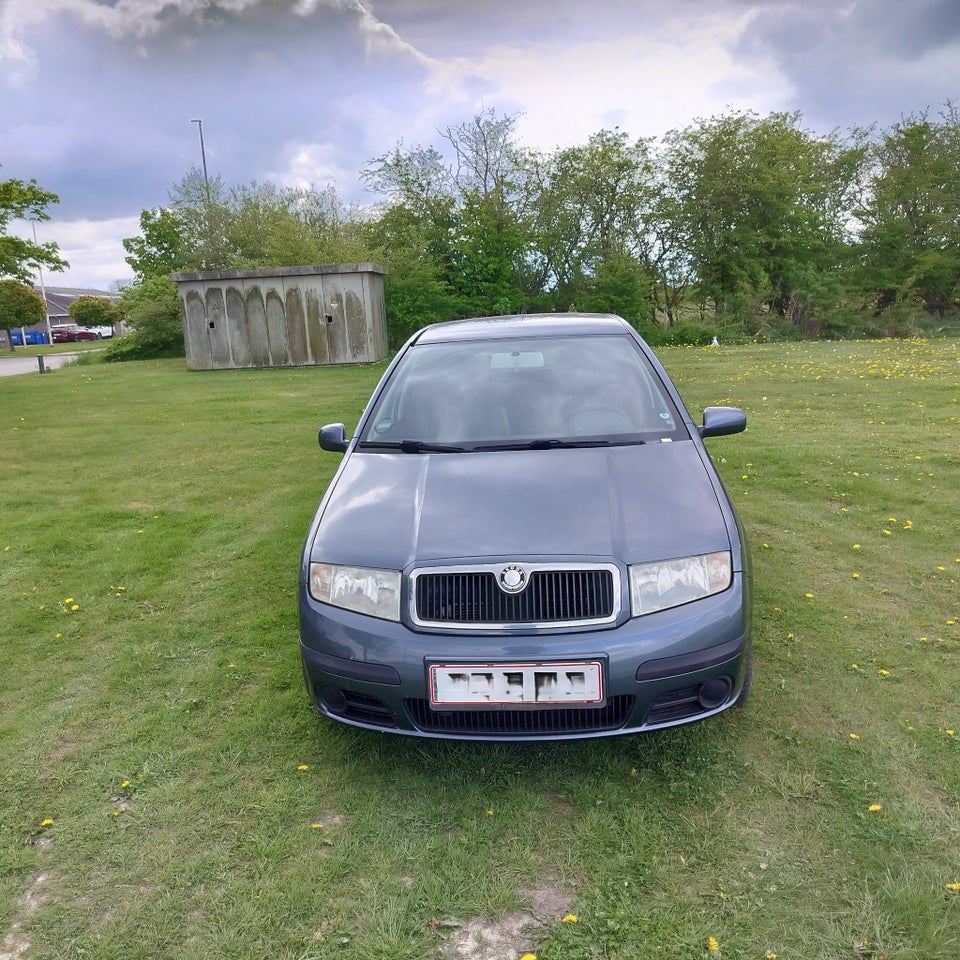 Skoda Fabia 1,4 16V 75 Ambiente 5d