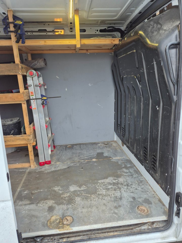 Renault Master IV T33 2,3 dCi 150 L2H2 Kassevogn