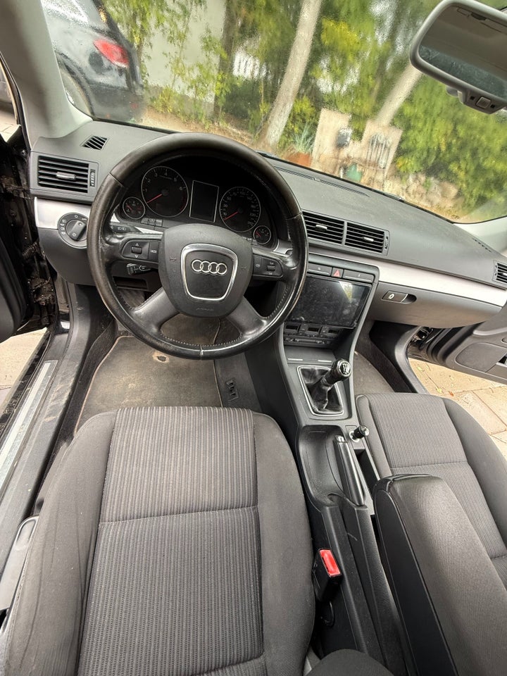 Audi A4 2,0 S-line 4d