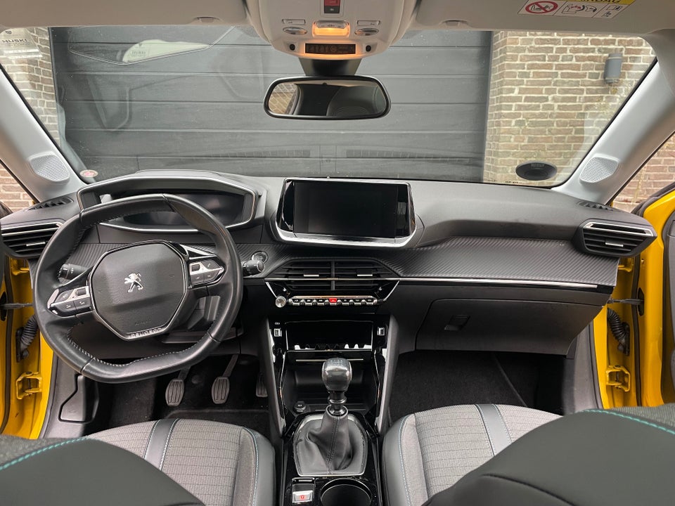 Peugeot 208 1,2 PureTech 100 Allure Sky Comfort 5d