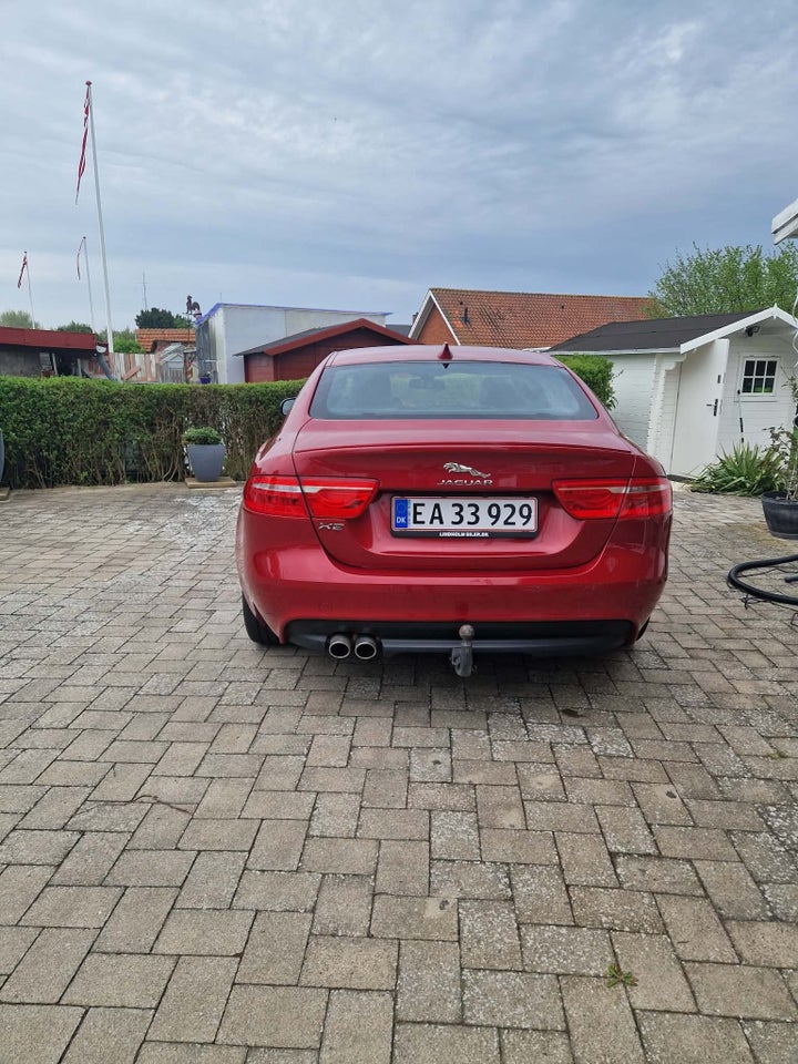 Jaguar XE 2,0 D180 R-Sport aut. 4d