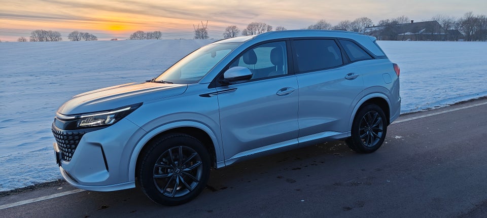 Navor E5 1,5 PHEV Rock 5d