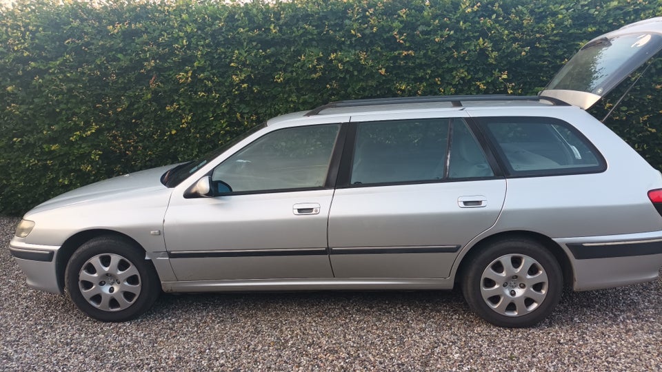 Peugeot 406 2,2 ST 4d
