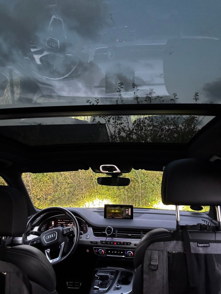 Audi Q7 3,0 TDi 272 S-line quattro Tiptr. 7prs 5d