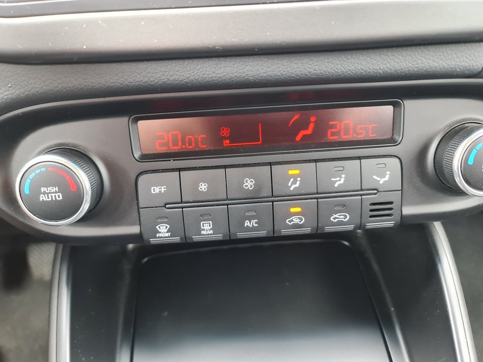 Kia Carens 1,7 CRDi 115 Style 7prs 5d