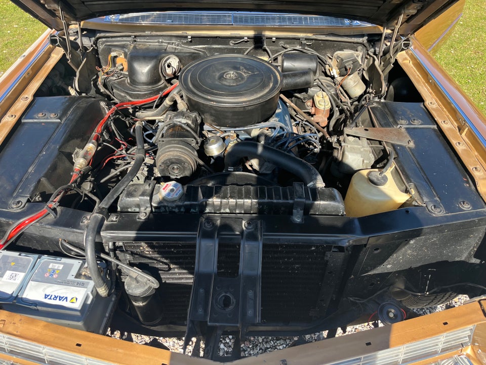 Cadillac DeVille 6,0 V8 4d