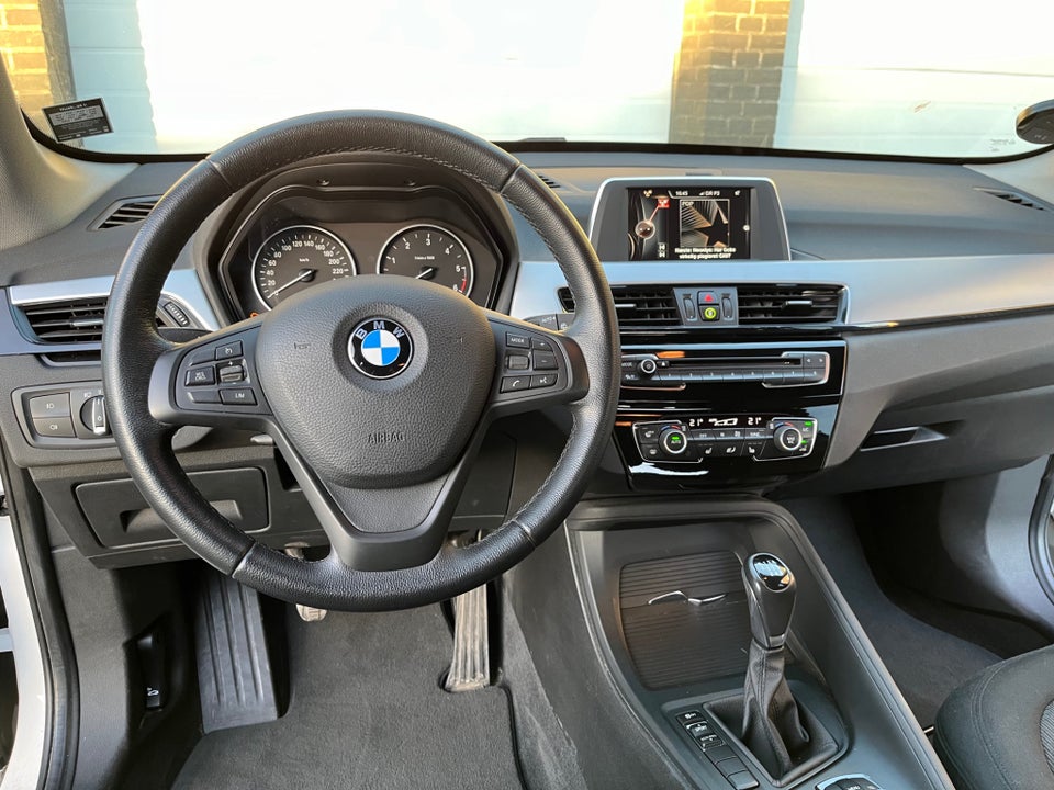 BMW X1 2,0 sDrive18d Advantage 5d
