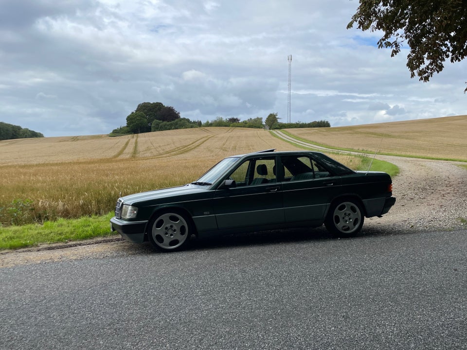 Mercedes 190 E 1,8  4d