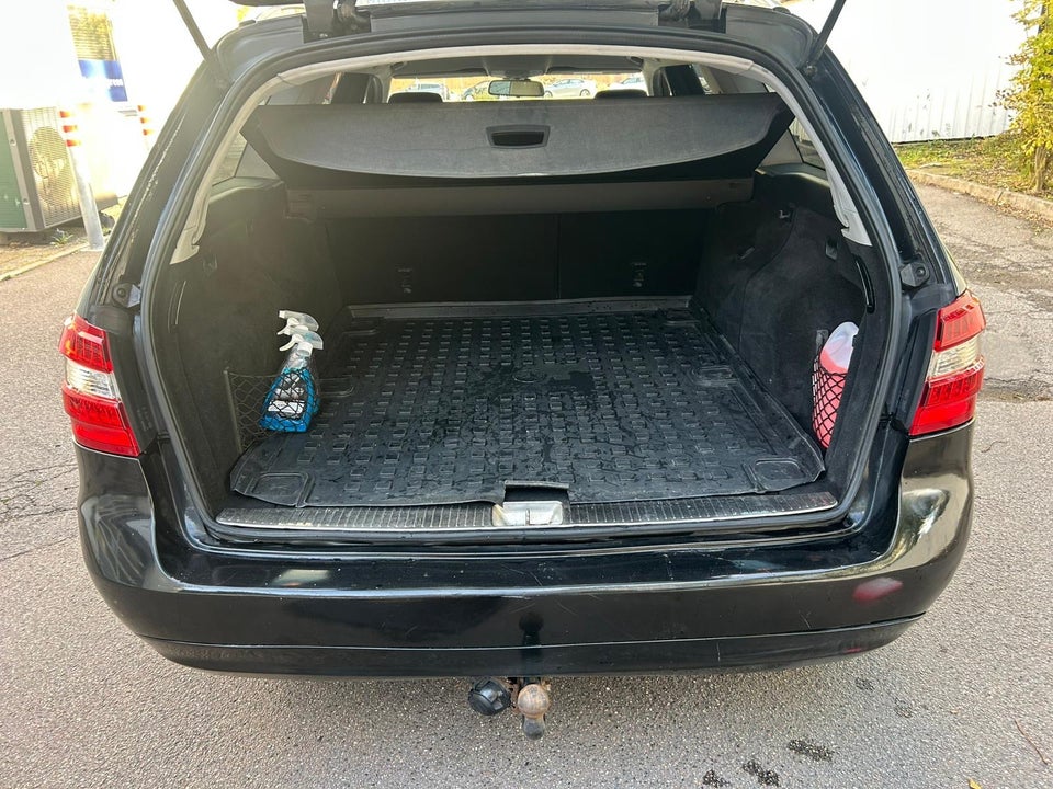 Mercedes E200 2,2 CDi stc. aut. BE 5d