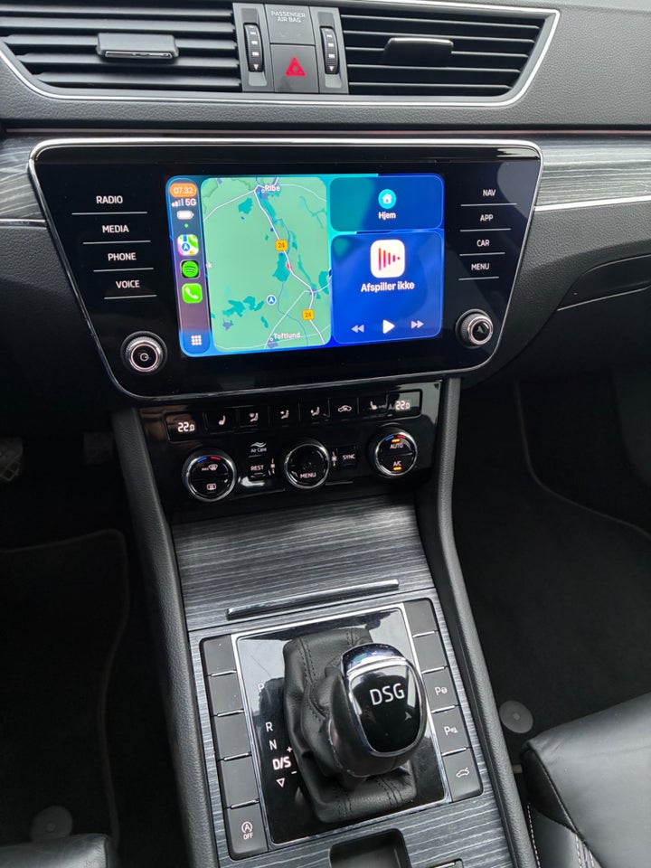 Skoda Superb 2,0 TDi 150 Business Executive Combi DSG 5d