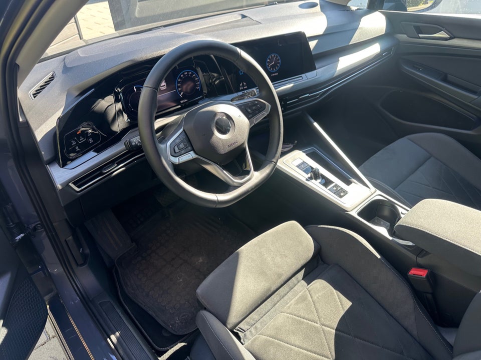 VW Golf VIII 1,4 eHybrid DSG 5d