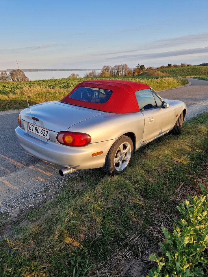 Mazda MX-5 1,6i 16V 2d