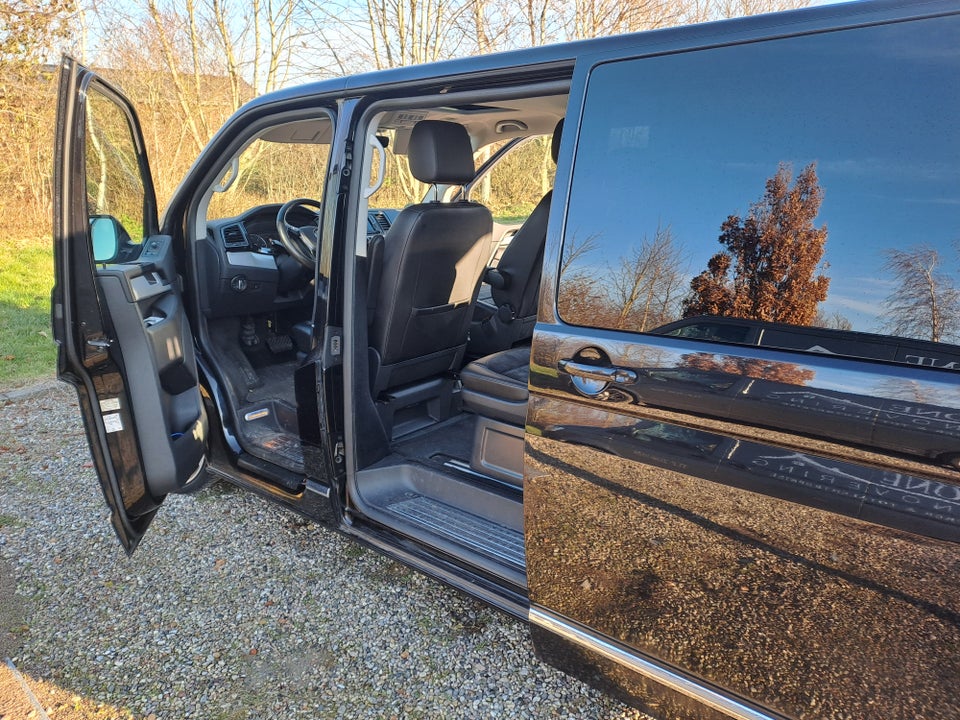 VW Multivan 2,0 TDi 204 Highline DSG kort