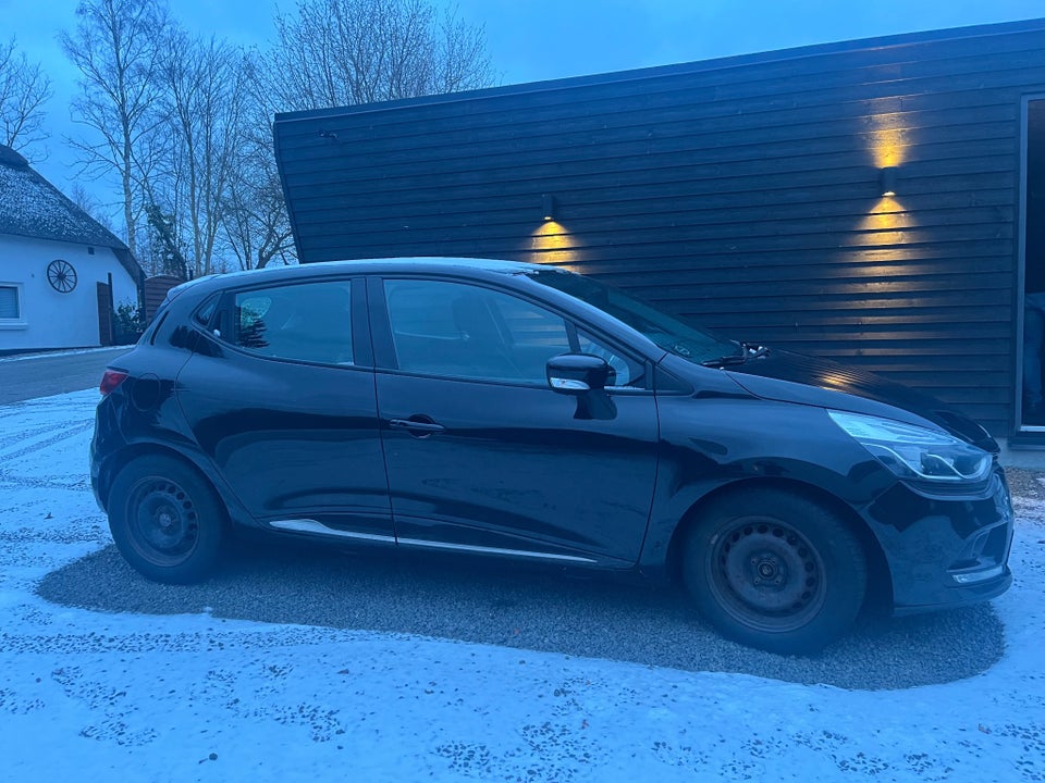 Renault Clio IV 1,5 dCi 90 Expression 5d