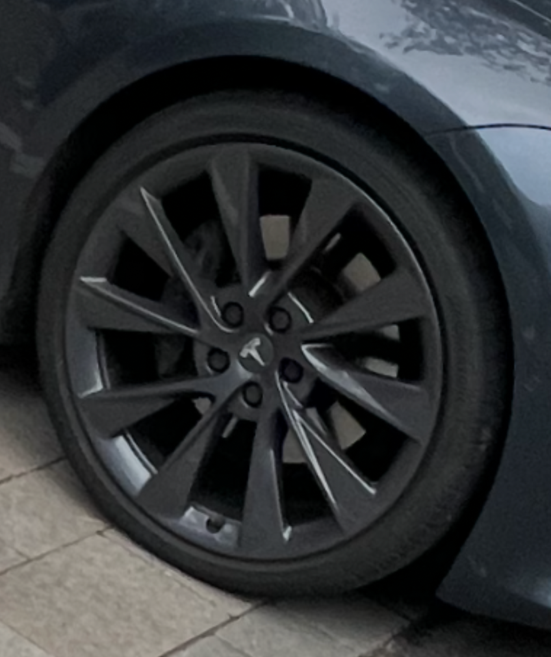 Tesla Model S Standard Range AWD 5d