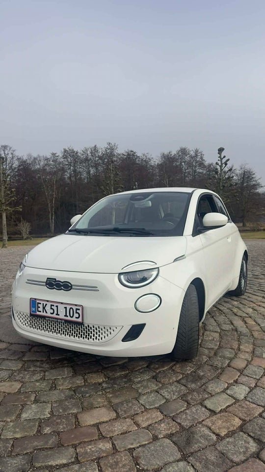Fiat 500e 42 Icon 3d