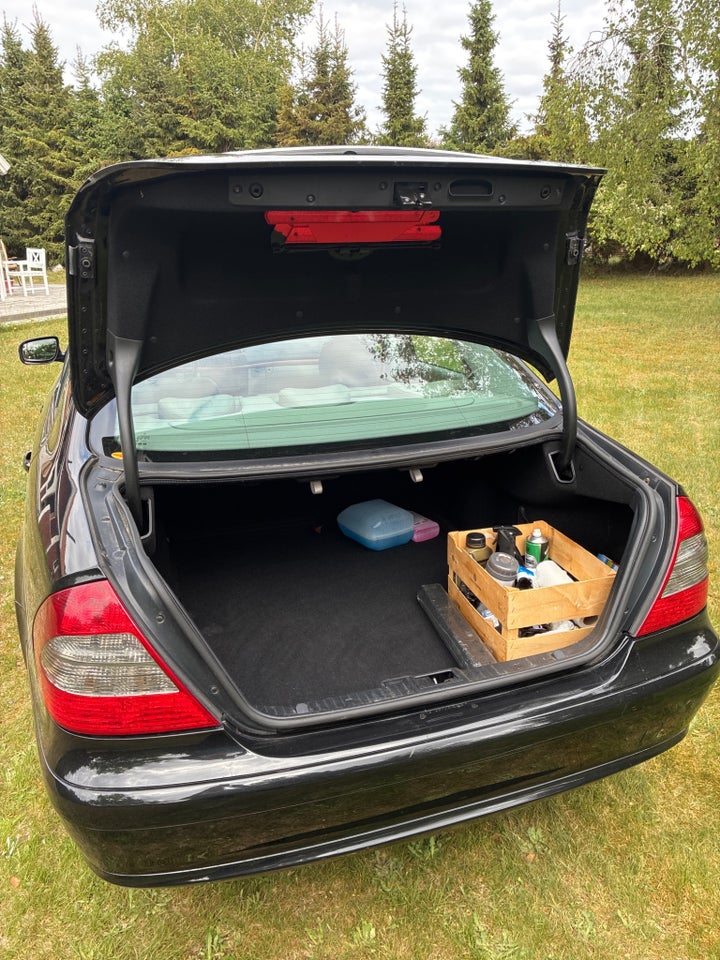 Mercedes E200 1,8 Kompressor Elegance 4d