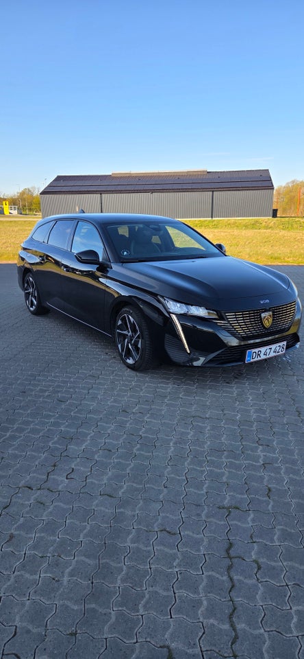 Peugeot 308 1,5 BlueHDi 130 Allure Pack SW EAT8 5d