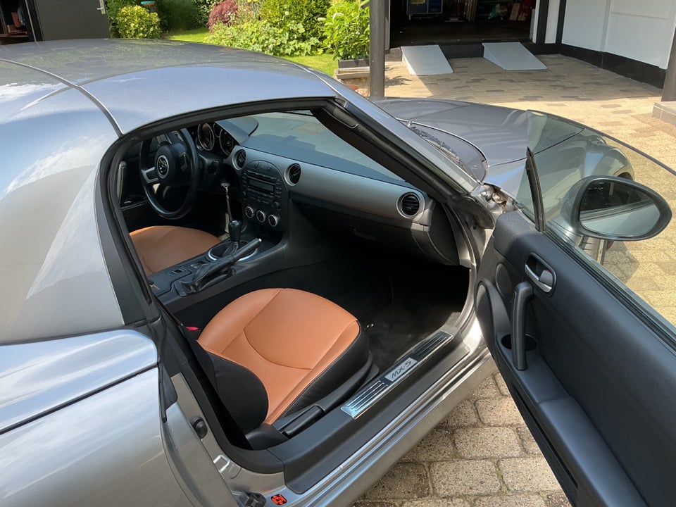 Mazda MX-5 1,8 Roadster 2d