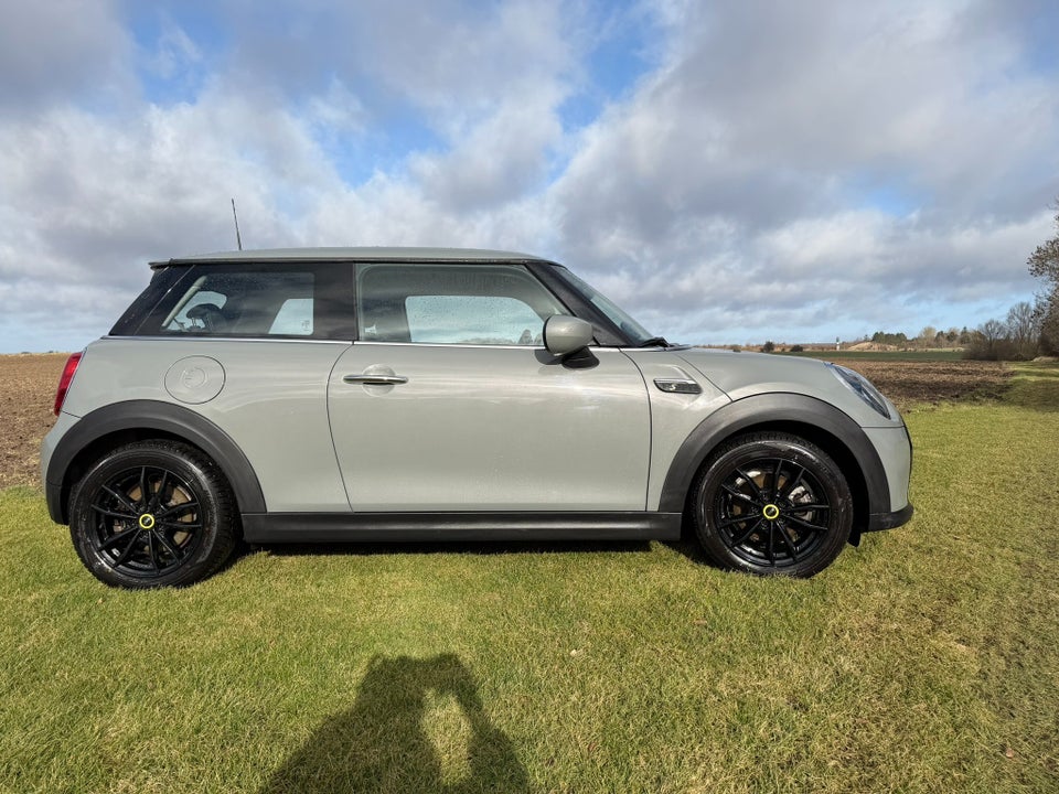 MINI Cooper SE Essential Trim 3d