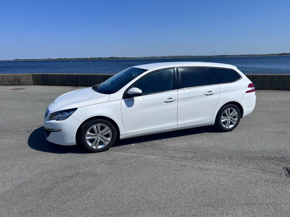 Peugeot 308 1,6 BlueHDi 120 Collection SW 5d