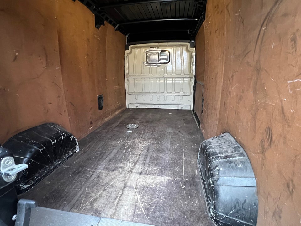 Peugeot Boxer 333 2,2 HDi 130 Kassevogn L3H2