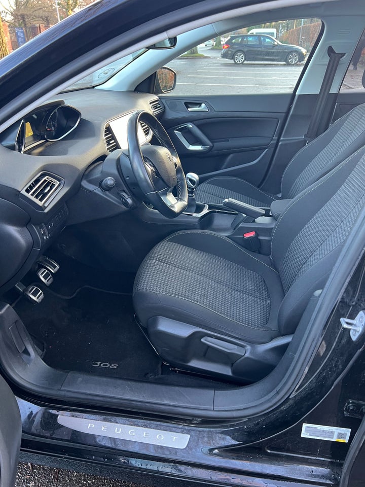 Peugeot 308 1,6 BlueHDi 120 Allure Sky SW Van 5d