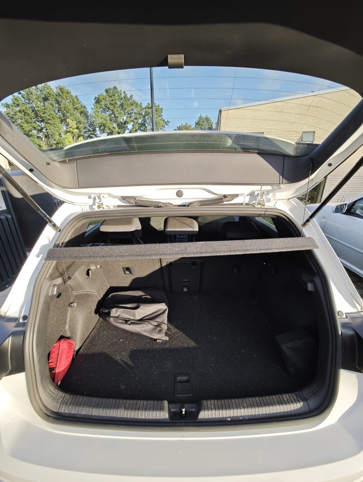 VW Golf VIII 1,4 GTE DSG 5d