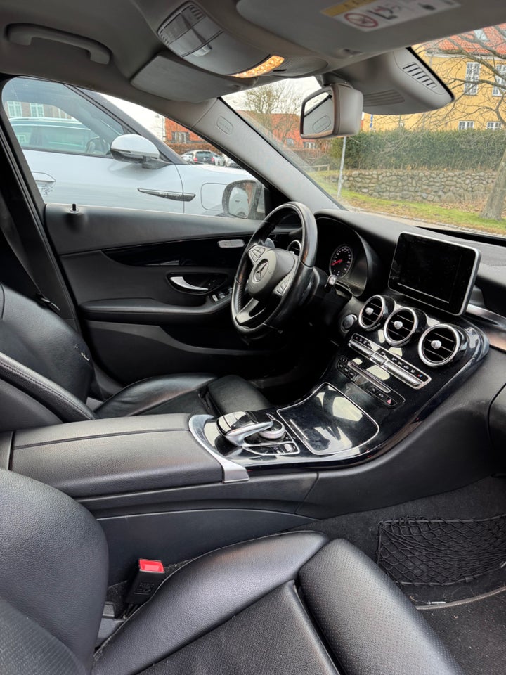 Mercedes C200 2,0 Exclusive stc. aut. 5d