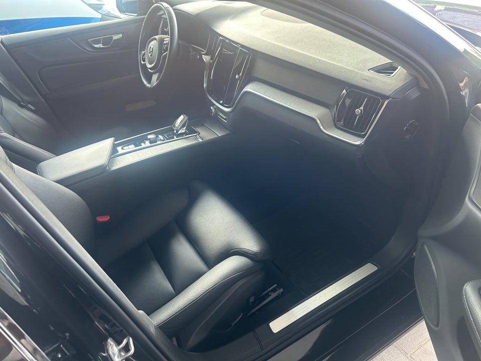 Volvo V60 2,0 B4 197 Inscription aut. 5d