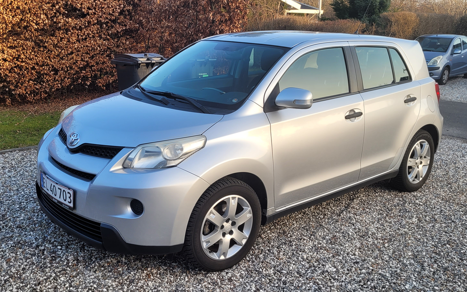 Toyota Urban Cruiser 1,3 VVT-i T1 5d