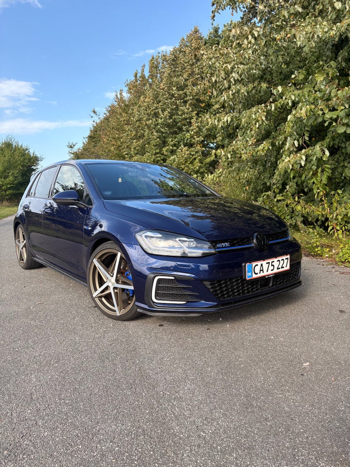 VW Golf VII 1,4 GTE DSG 5d