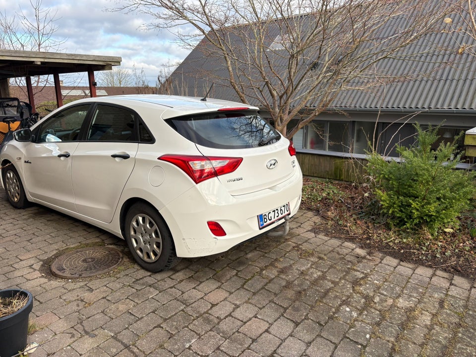 Hyundai i30 1,6 CRDi 110 Comfort Go! Eco 5d