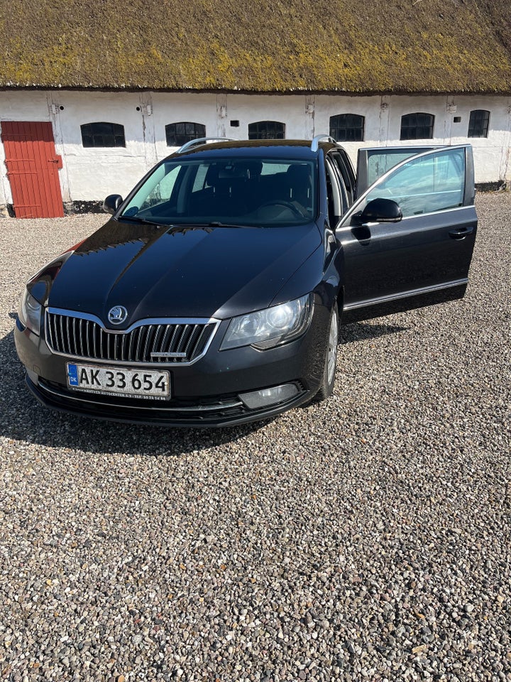 Skoda Superb 1,6 TDi 105 Elegance Combi GreenLine 5d