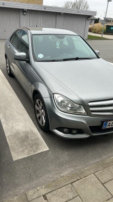 Mercedes C200 2,2 CDi BE 4d