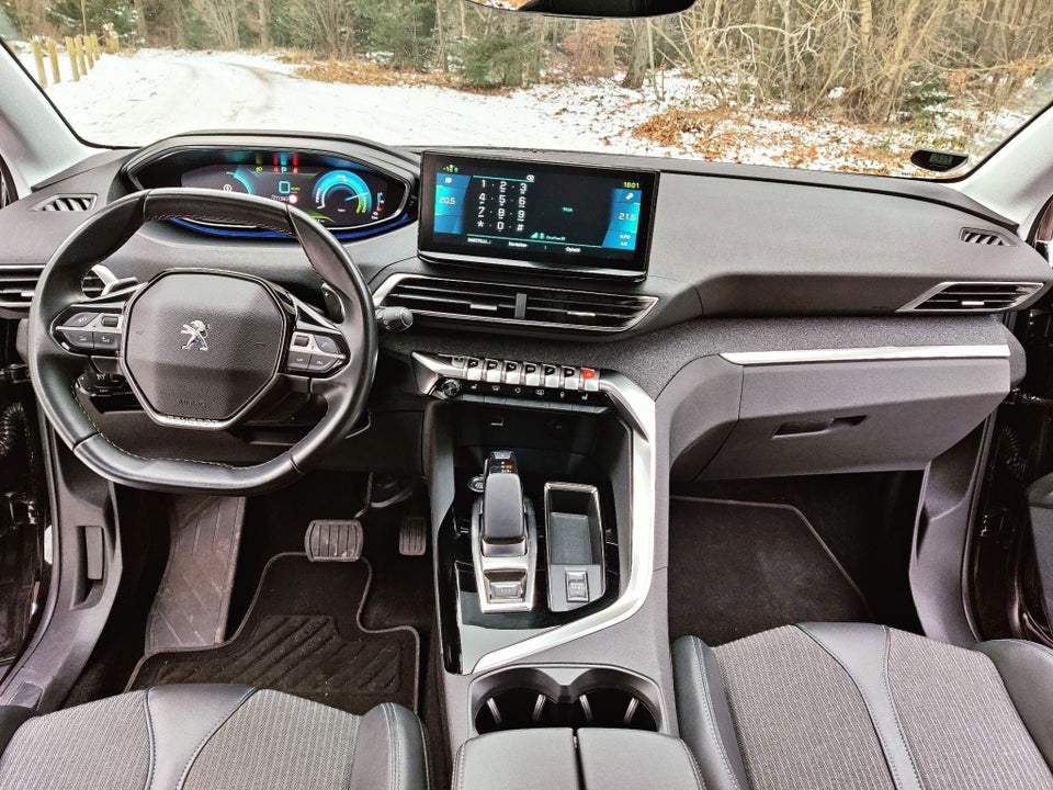 Peugeot 3008 1,6 Hybrid Selection Sport EAT8 5d