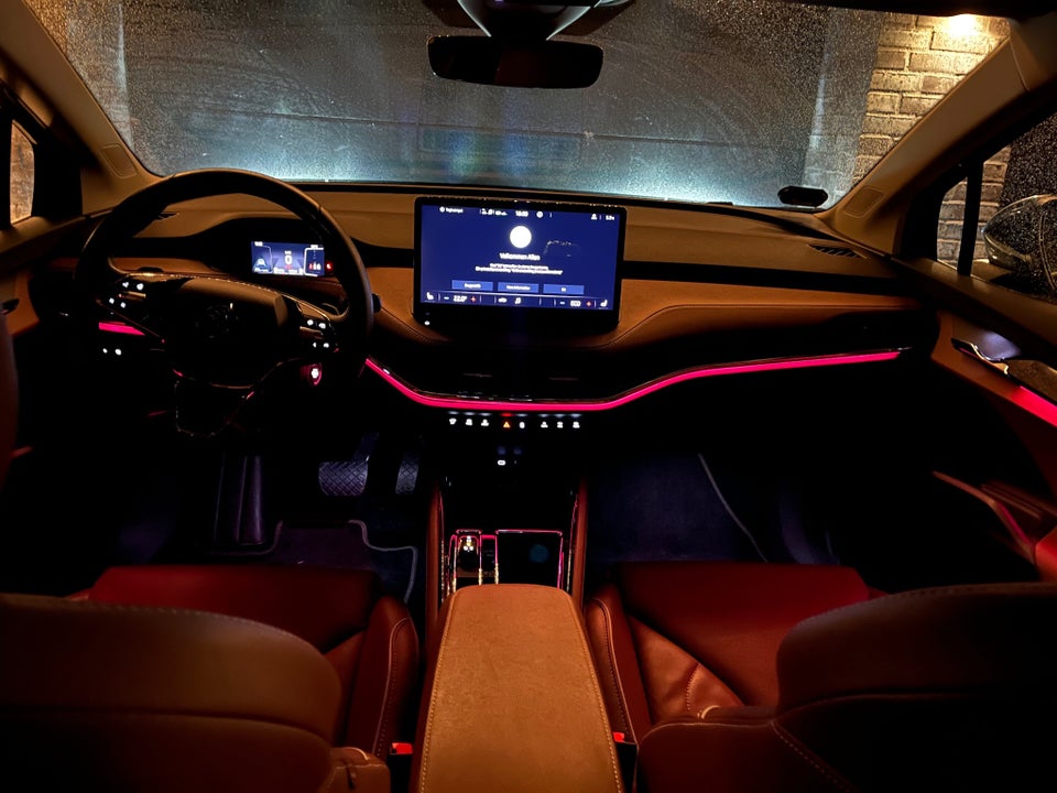 Skoda Enyaq 80 iV Plus ecoSuite 5d