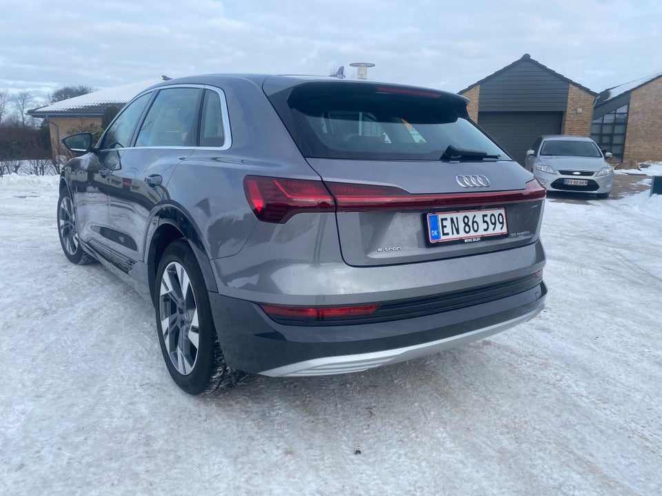 Audi e-tron 55 quattro 5d