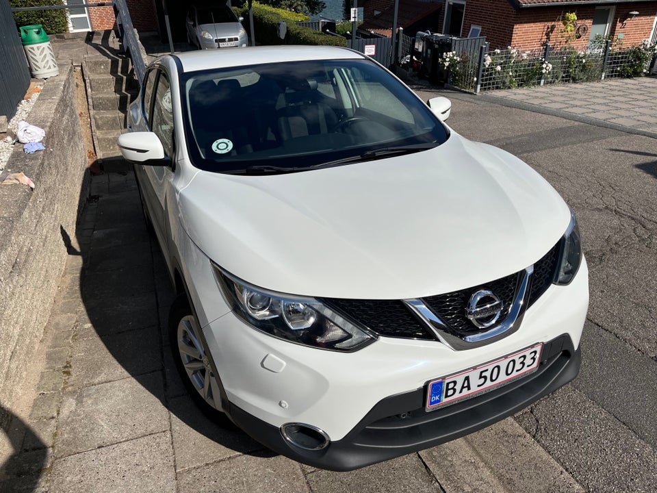 Nissan Qashqai 1,2 Dig-T 115 Acenta 5d