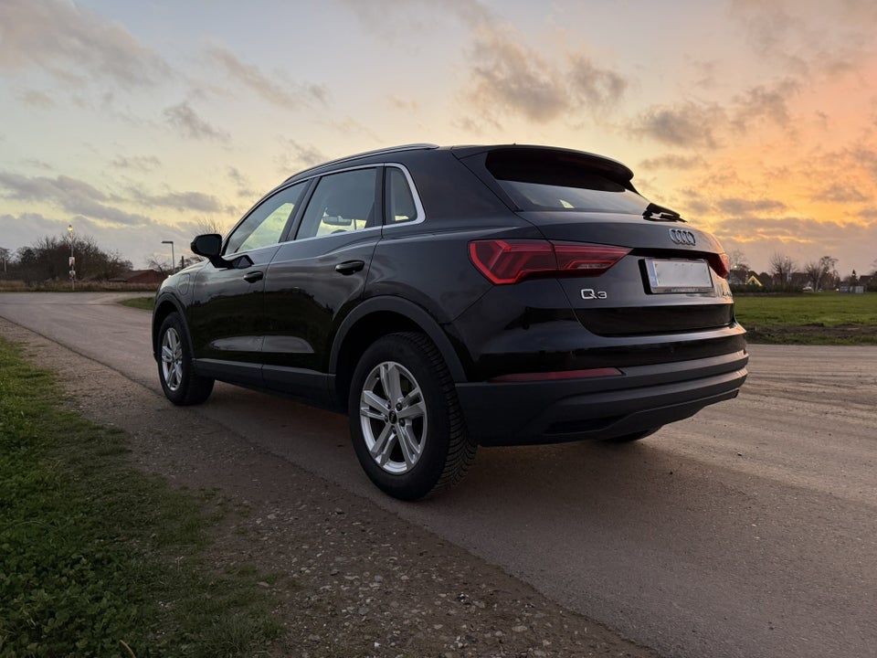 Audi Q3 45 TFSi e Attitude plus S-tr. 5d