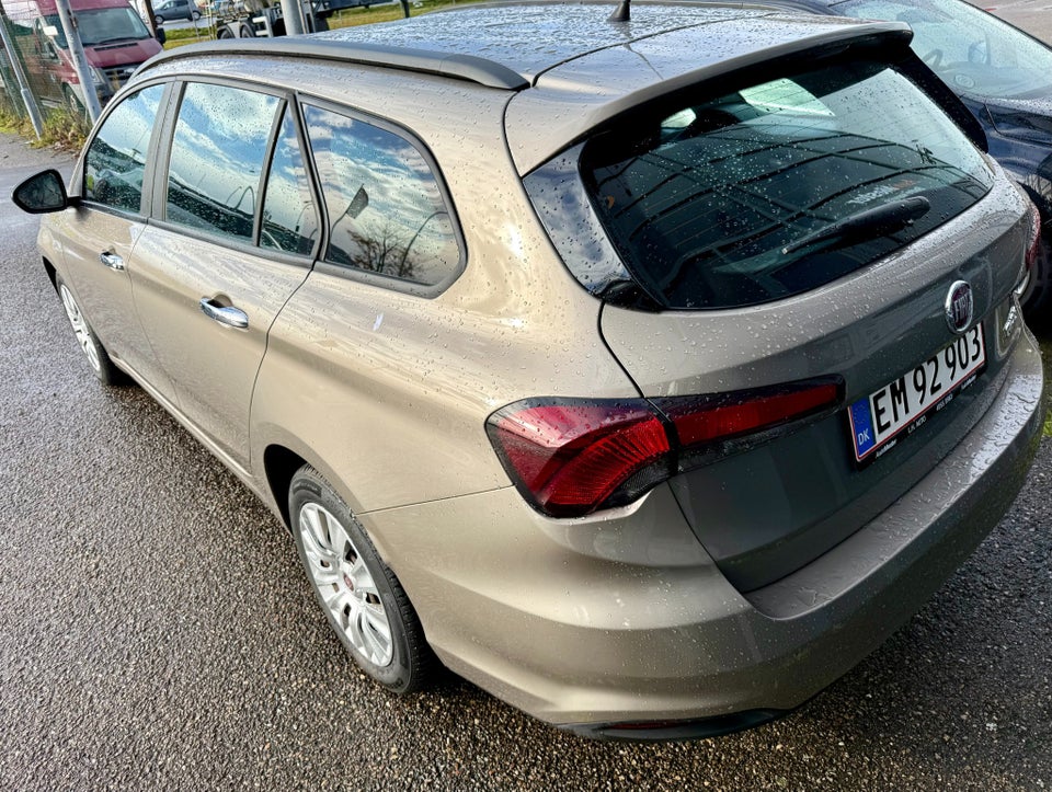Fiat Tipo 1,4 16V Easy SW 5d