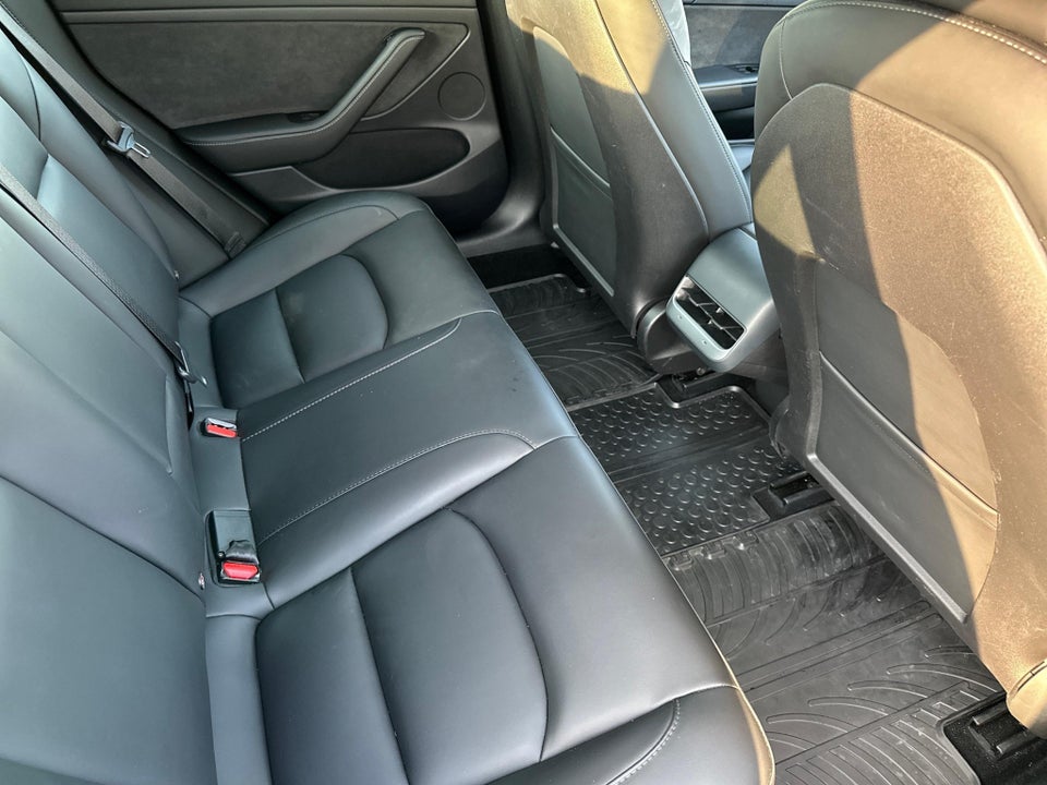 Tesla Model 3 Long Range AWD 4d