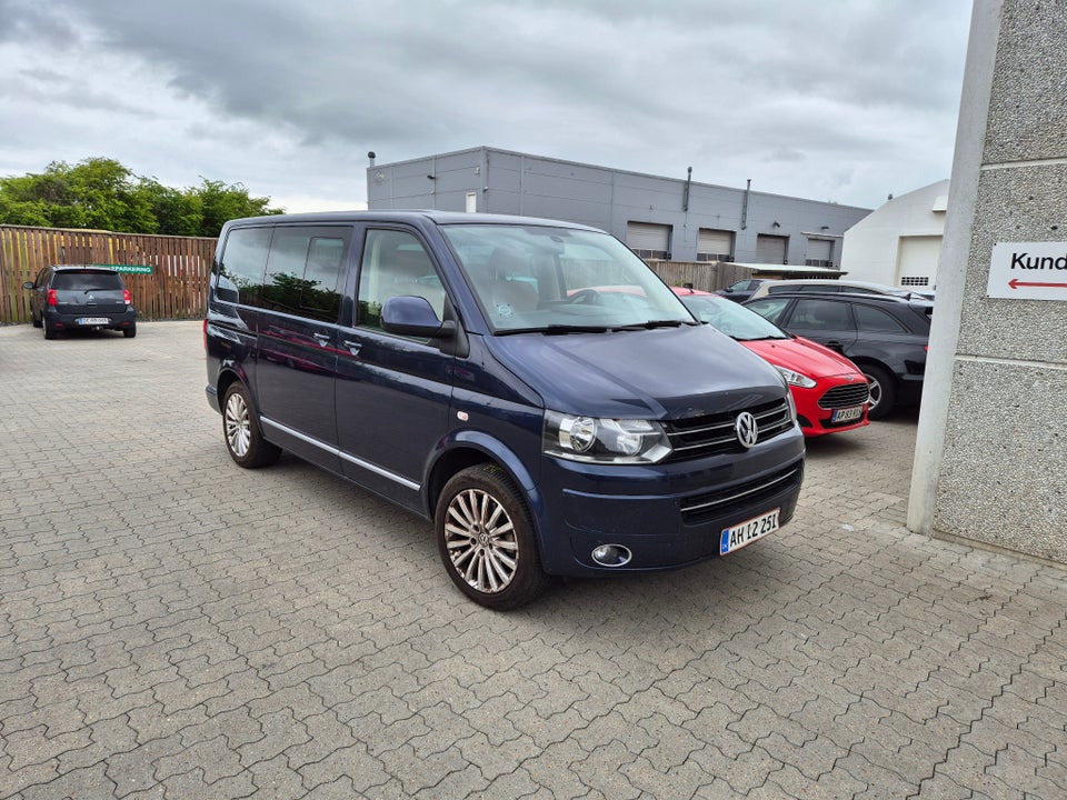 VW Multivan 2,0 TDi 180 Highline DSG kort 4d