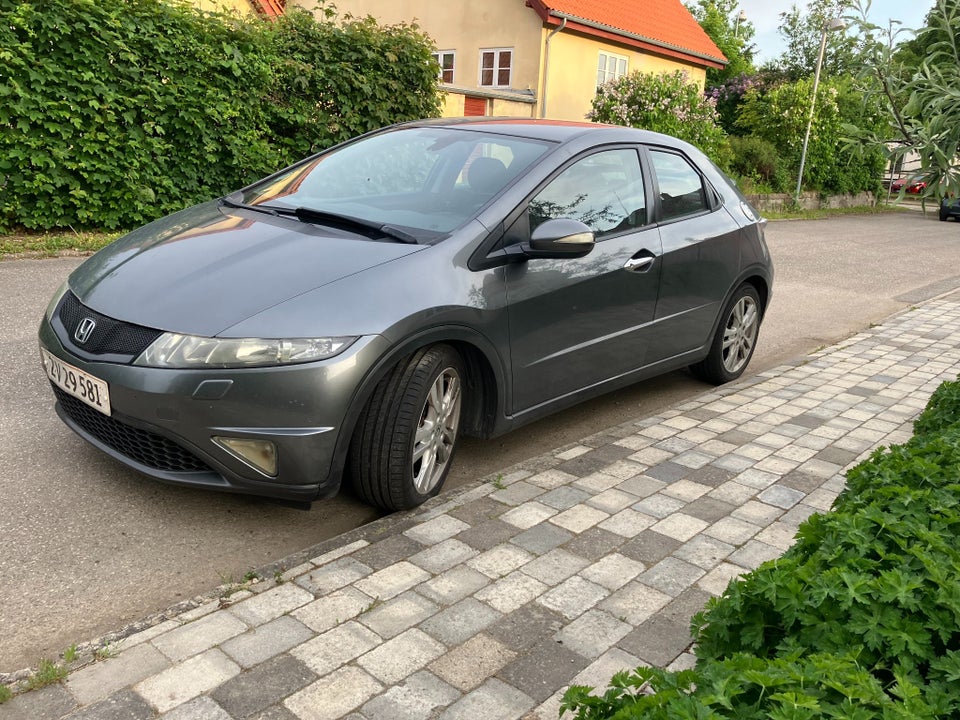 Honda Civic 1,8 Sport aut. 5d